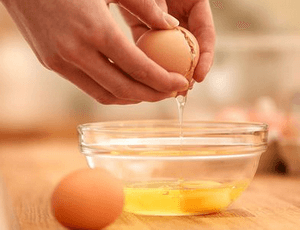 Сырые яйца при отравлении - можно ли кушать ?