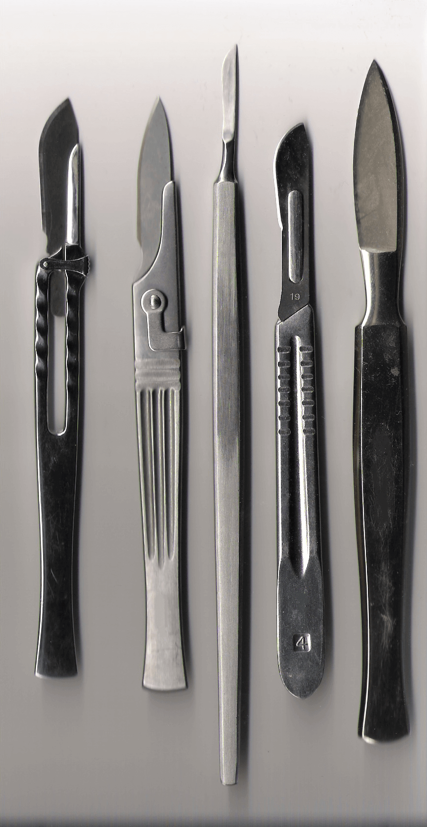 Хирургические инструменты. Скальпели, хирургические ножи и их разновидности