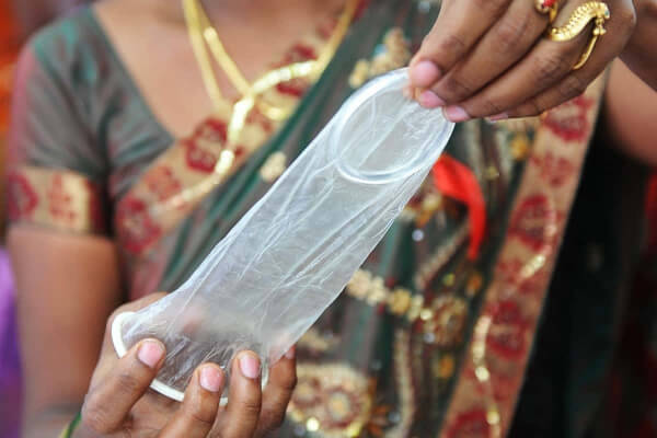 Аллергия на презервативы свойственна женщинам, но современные контрацептивы позволяют ее избежать